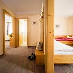 Dorf Gruener Baum Szálloda Maria Laach am Jauerling