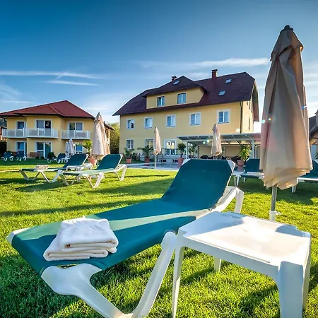 Dorf Gruener Baum 3* Maria Laach am Jauerling