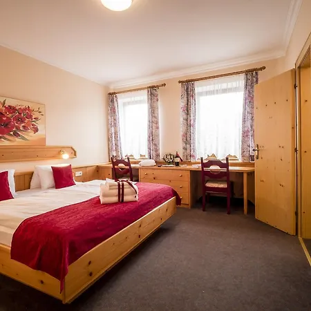 Hotel Dorf Gruener Baum Maria Laach am Jauerling