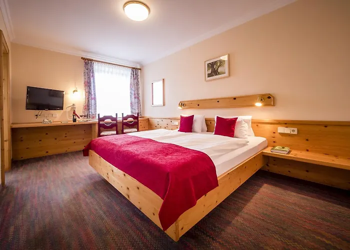 Dorf Gruener Baum ホテル 3*